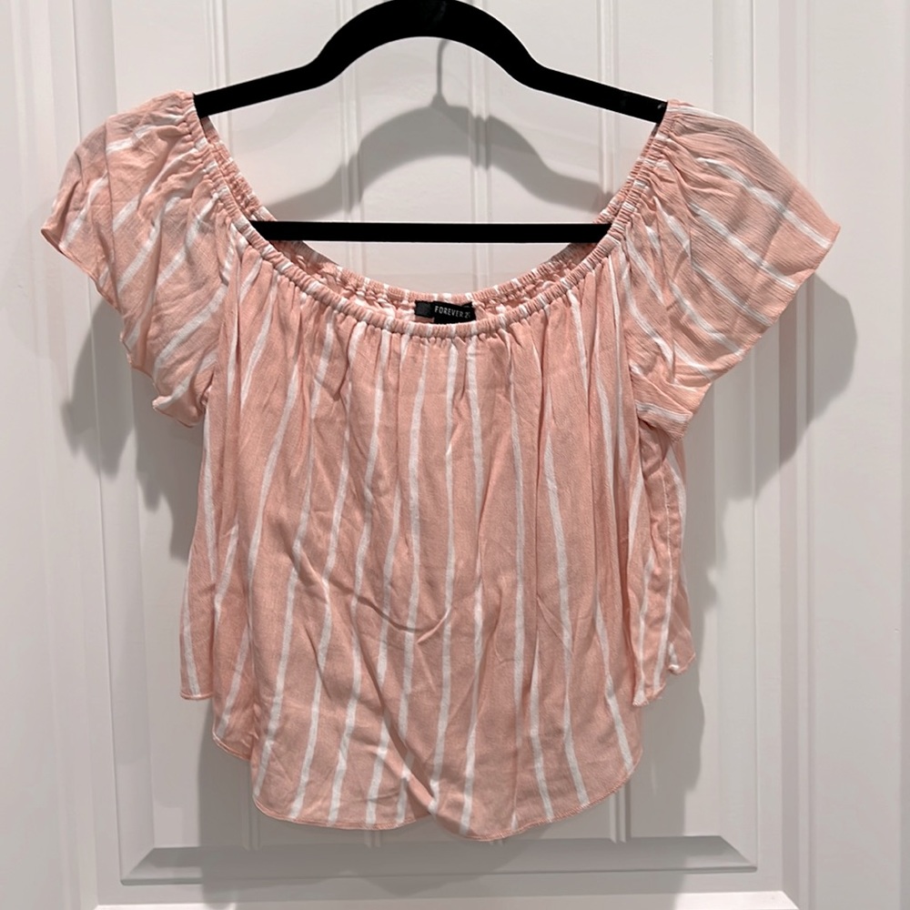 Forever 21 Crop Top size M